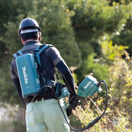 Cordless Grass Trimmer UR201C